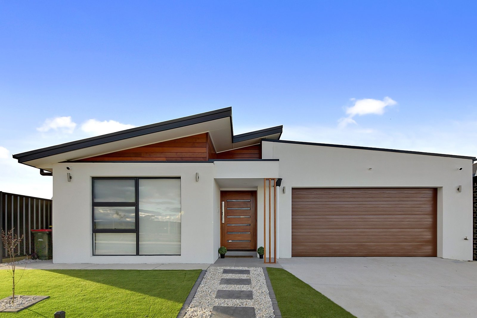 Award-winning Builders Take a Bow for Know How